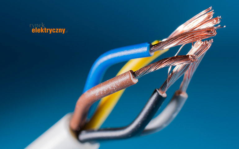 Przemysł kablowy – spadła produkcja kabli elektroenergetycznych w kilometrach
