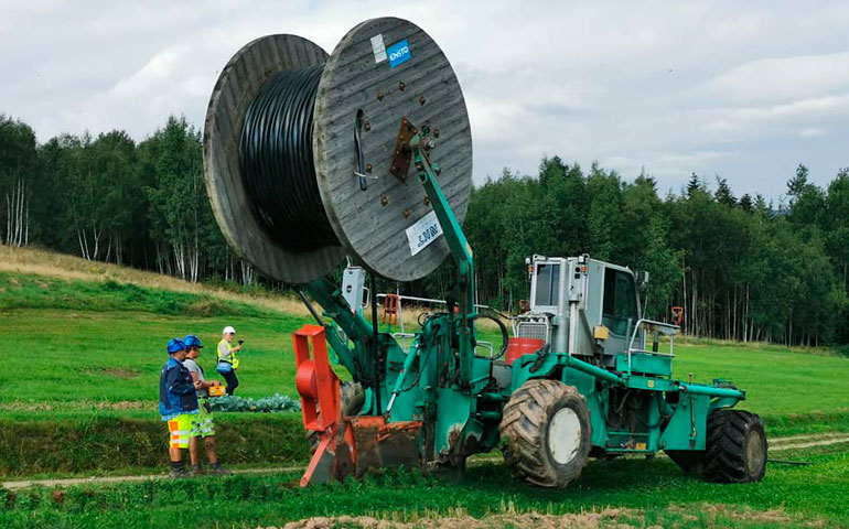 Nowoczesna technologia płużenia kabli wkracza do polskiej energetyki