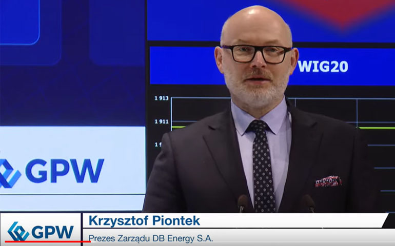 Krzysztof Piontek prezes DB Energy podczas debiutu spółki na GPW