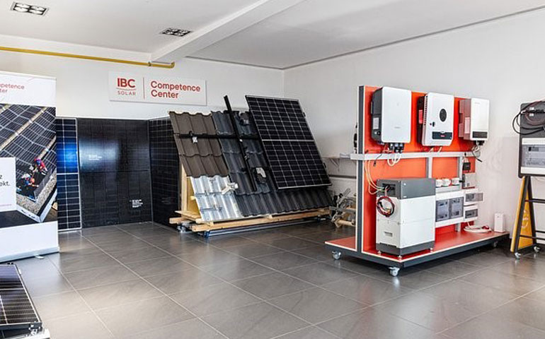 Edukacja fotowoltaiczna w nowym centrum szkoleniowym IBC Solar