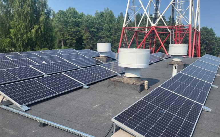 panele pv EDP zasilają infrastrukturę telekomunikacyjną Emitel