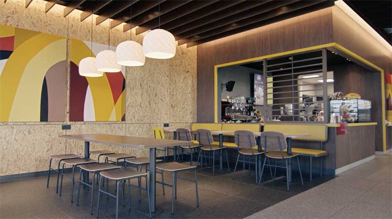 Oprawy oświetleniowe MyCreation w restauracji McDonalds