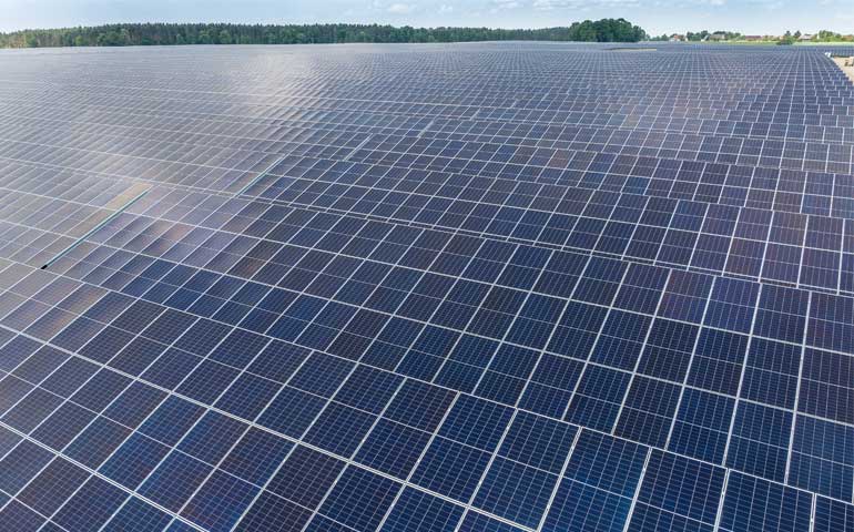 Rozpoczęła się budowa potężnej farmy fotowoltaicznej w Polsce