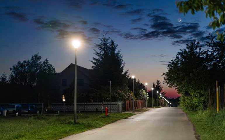 Oświetlenie drogowe Lena Lighting po modernizacji w Wysokiej - gmina Kobierzyce